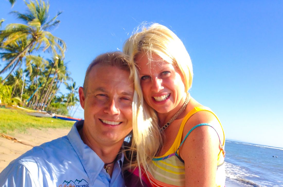 Eric and Lisa West, hosts of HawaiiRealEstate.ORG on YouTube
